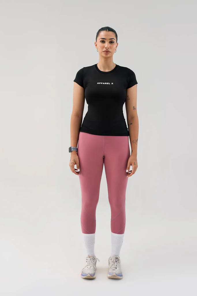 WOMEN’S FITTED PERFORMANCE T-SHIRT image 1